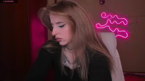 Julia online show from 03/01/25, 05:09