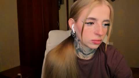 Julia online show from 09/29/25, 05:23