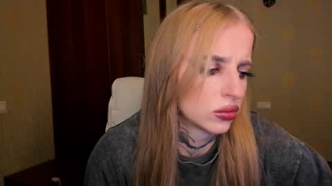 Julia online show from 10/03/25, 05:48