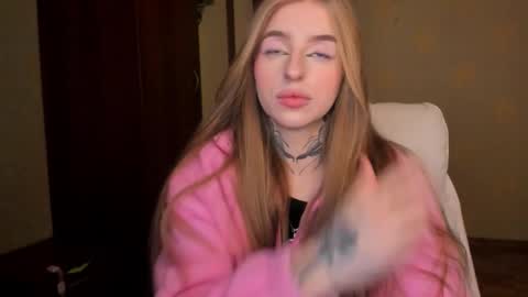 Julia online show from 01/07/26, 05:43