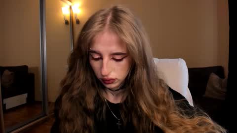 Julia online show from 03/28/26, 05:18