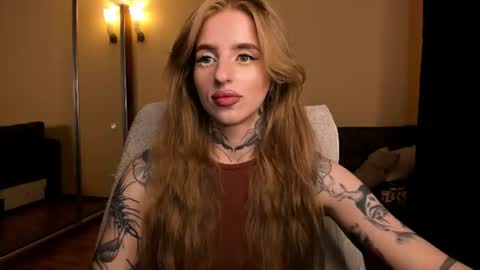 Snapshot of harley_kimm chatting on 07/11/26, 06:05 Julia online show from 07/11/26, 06:05