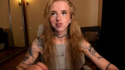 Snapshot of harley_kimm chatting on 07/13/26, 05:54 Julia online show from 07/13/26, 05:54