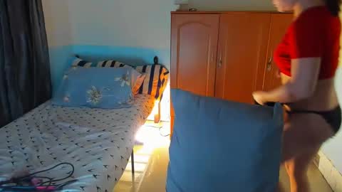 Snapshot of harley_queen69x chatting on 02/15/25, 04:25 BABY KIMMY online show from 02/15/25, 04:25