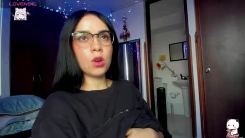 Snapshot of harleynapier chatting on 01/09/25, 10:41 Natii  online show from 01/09/25, 10:41