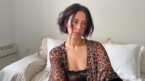 Snapshot of harlowblake___ chatting on 01/04/25, 03:28 HARLOW BLAKE online show from 01/04/25, 03:28