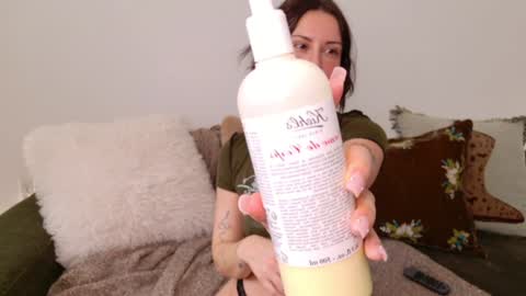 Snapshot of harlowblake___ chatting on 01/19/25, 03:42 HARLOW BLAKE online show from 01/19/25, 03:42