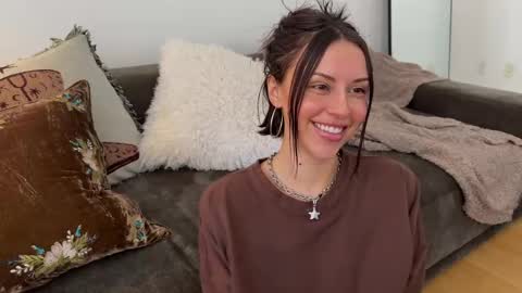 Snapshot of harlowblake___ chatting on 03/03/25, 04:03 HARLOW BLAKE online show from 03/03/25, 04:03