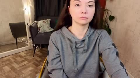 Snapshot of harmoni_love chatting on 04/27/26, 05:16 Alice online show from 04/27/26, 05:16