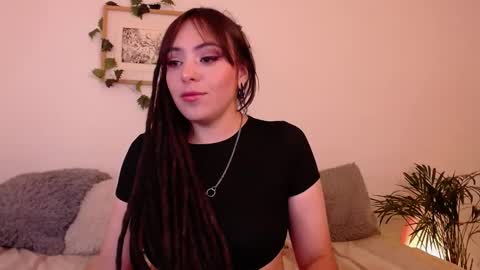 Snapshot of harmonyy01 chatting on 01/06/25, 03:20 Harmony Please help me to reach 100 thumbs up online show from 01/06/25, 03:20