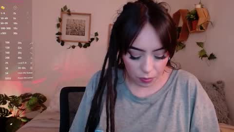 Snapshot of harmonyy01 chatting on 10/07/25, 02:53 Harmony Please help me to reach 100 thumbs up online show from 10/07/25, 02:53