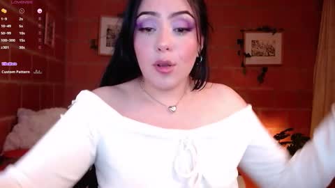 Snapshot of harmonyy01 chatting on 03/09/26, 03:32 Harmony Please help me to reach 100 thumbs up online show from 03/09/26, 03:32