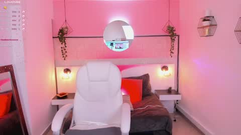 Snapshot of harper_woods chatting on 01/27/25, 11:00 Harper online show from 01/27/25, 11:00