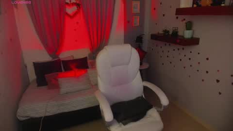 Snapshot of harper_woods chatting on 03/10/25, 08:23 Harper online show from 03/10/25, 08:23