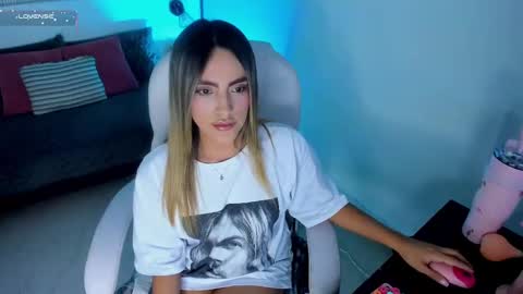 Snapshot of harper_woods chatting on 09/15/25, 09:26 Harper online show from 09/15/25, 09:26