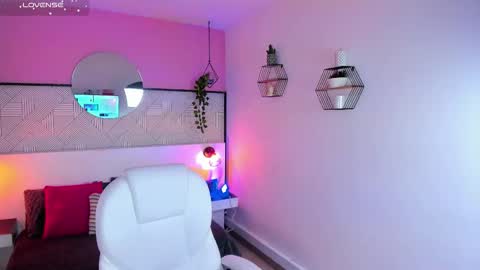 Snapshot of harper_woods chatting on 11/11/25, 08:31 Harper online show from 11/11/25, 08:31