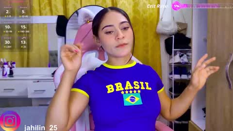 Snapshot of harperzoe chatting on 11/20/25, 01:06 harperzoe online show from 11/20/25, 01:06