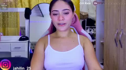 Snapshot of harperzoe chatting on 11/22/25, 10:31 harperzoe online show from 11/22/25, 10:31