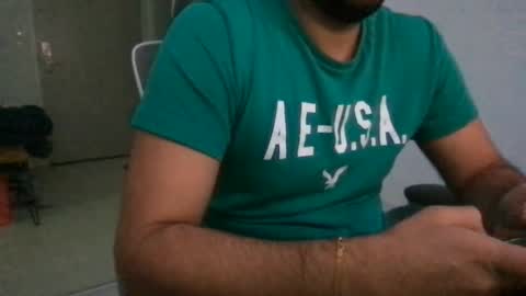 Snapshot of harry2905 chatting on 02/03/25, 07:21 100 tokens and see me nude full body online show from 02/03/25, 07:21