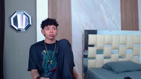 Snapshot of harry_jhonsonn chatting on 03/19/26, 09:19 Harry online show from 03/19/26, 09:19