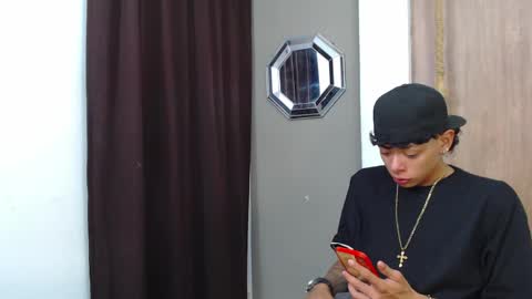 Snapshot of harry_jhonsonn chatting on 04/15/26, 09:37 Harry online show from 04/15/26, 09:37