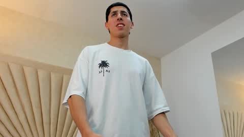   H  K   online show from 10/07/25, 08:39