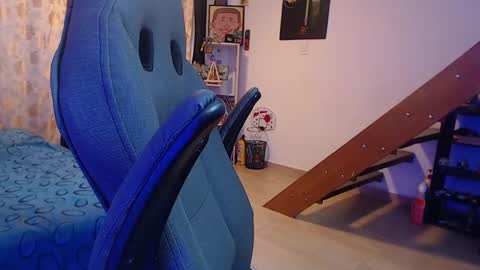 Snapshot of harry_reems_ chatting on 12/21/24, 05:03 OMAR online show from 12/21/24, 05:03