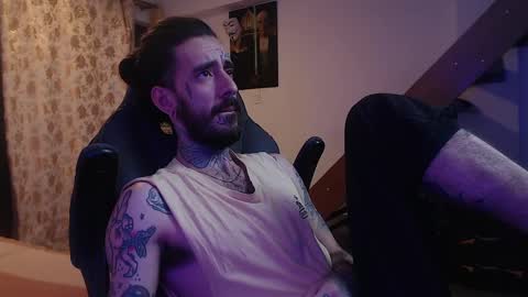 Snapshot of harry_reems_ chatting on 12/24/24, 08:33 OMAR online show from 12/24/24, 08:33