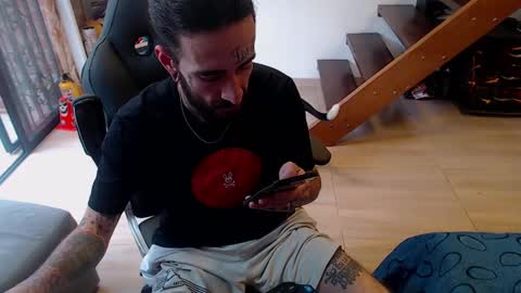 Snapshot of harry_reems_ chatting on 12/31/24, 09:50 OMAR online show from 12/31/24, 09:50