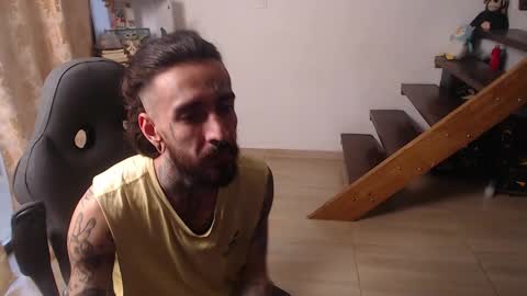 Snapshot of harry_reems_ chatting on 01/08/25, 10:16 OMAR online show from 01/08/25, 10:16