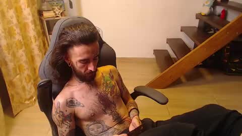 Snapshot of harry_reems_ chatting on 01/09/25, 01:18 OMAR online show from 01/09/25, 01:18