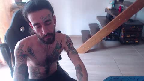 Snapshot of harry_reems_ chatting on 01/09/25, 12:52 OMAR online show from 01/09/25, 12:52