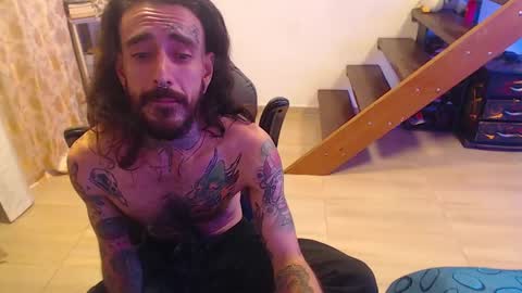 Snapshot of harry_reems_ chatting on 01/10/25, 02:14 OMAR online show from 01/10/25, 02:14