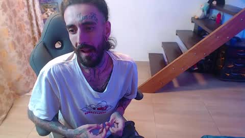 Snapshot of harry_reems_ chatting on 01/12/25, 09:30 OMAR online show from 01/12/25, 09:30