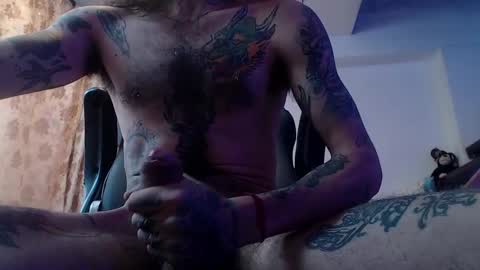 Snapshot of harry_reems_ chatting on 01/12/25, 09:40 OMAR online show from 01/12/25, 09:40