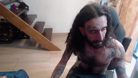 Snapshot of harry_reems_ chatting on 01/21/25, 09:46 OMAR online show from 01/21/25, 09:46