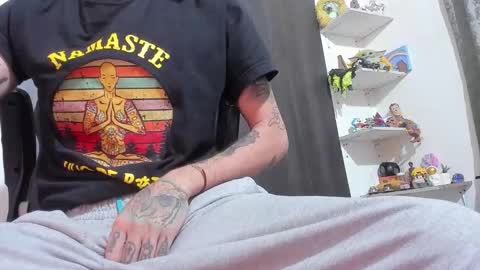 Snapshot of harry_reems_ chatting on 10/02/25, 06:09 OMAR online show from 10/02/25, 06:09