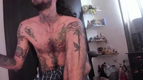 Snapshot of harry_reems_ chatting on 10/28/25, 03:47 OMAR online show from 10/28/25, 03:47