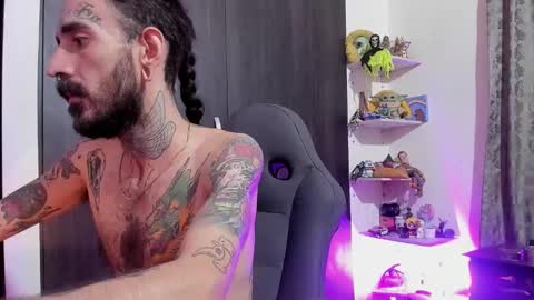 Snapshot of harry_reems_ chatting on 12/05/25, 12:41 OMAR online show from 12/05/25, 12:41