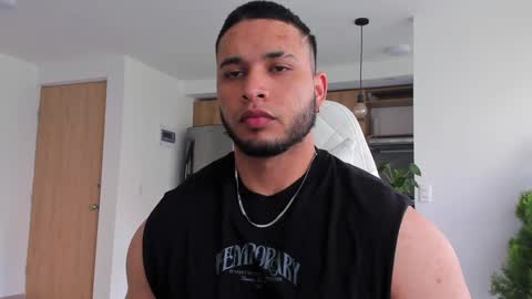 Snapshot of harry_zandess chatting on 01/05/25, 07:39 Harry Zandes online show from 01/05/25, 07:39