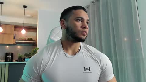 Snapshot of harry_zandess chatting on 01/14/25, 02:29 Harry Zandes online show from 01/14/25, 02:29