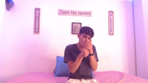 Snapshot of harrythomson1 chatting on 12/16/24, 07:37 harry thomson online show from 12/16/24, 07:37