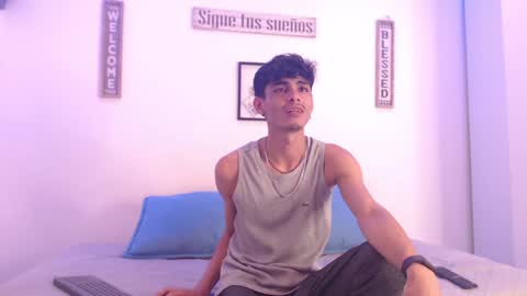 Snapshot of harrythomson1 chatting on 01/03/25, 05:39 harry thomson online show from 01/03/25, 05:39