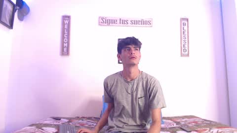 Snapshot of harrythomson1 chatting on 01/15/25, 04:57 harry thomson online show from 01/15/25, 04:57