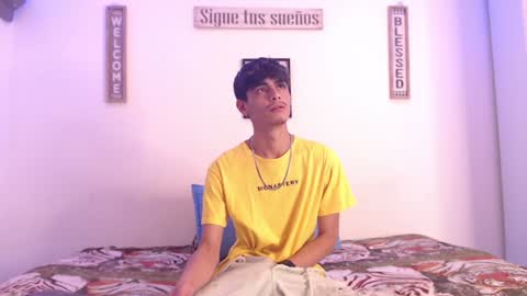 Snapshot of harrythomson1 chatting on 01/18/25, 11:44 harry thomson online show from 01/18/25, 11:44