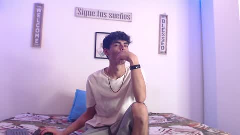 Snapshot of harrythomson1 chatting on 01/23/25, 06:28 harry thomson online show from 01/23/25, 06:28