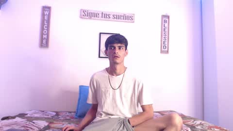 Snapshot of harrythomson1 chatting on 01/24/25, 06:35 harry thomson online show from 01/24/25, 06:35