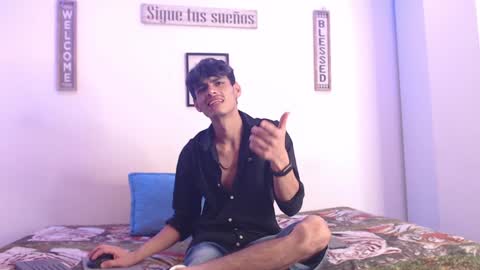 Snapshot of harrythomson1 chatting on 01/26/25, 08:36 harry thomson online show from 01/26/25, 08:36