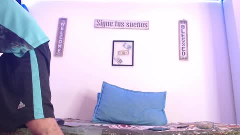 Snapshot of harrythomson1 chatting on 01/30/25, 05:19 harry thomson online show from 01/30/25, 05:19