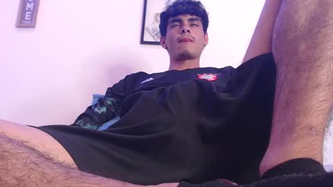 Snapshot of harrythomson1 chatting on 02/12/25, 11:20 harry thomson online show from 02/12/25, 11:20